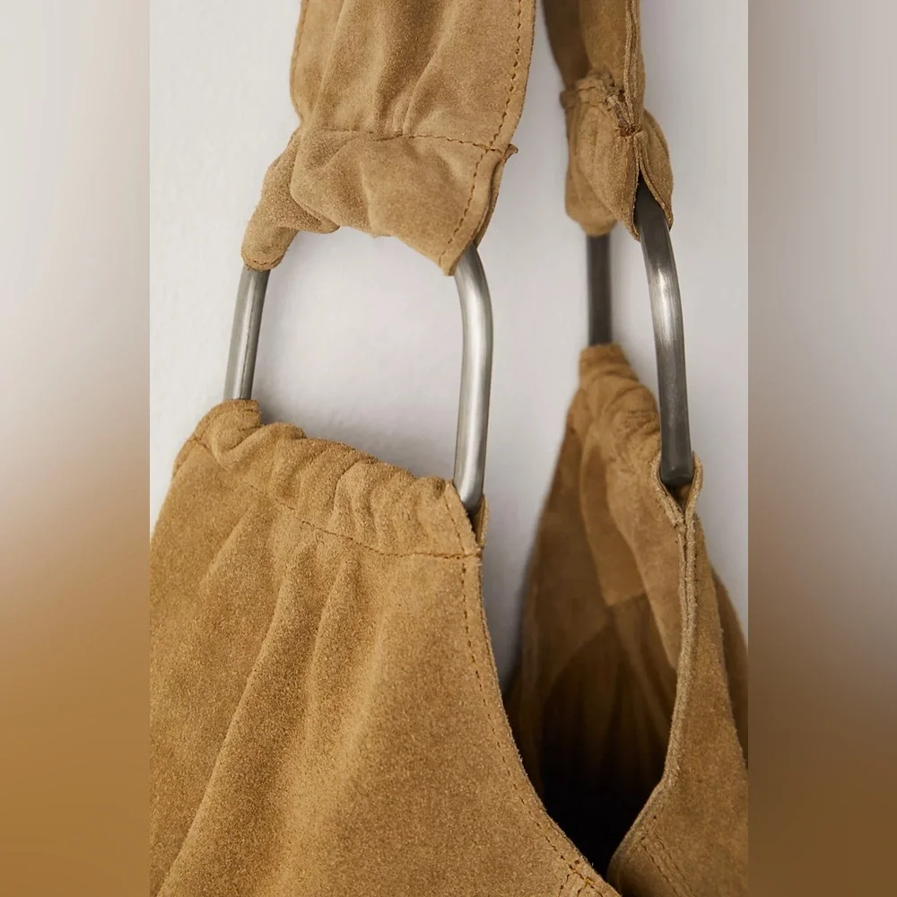 NWT FREE PEOPLE Bobbi Slouch Suede Tote | Sand MSRP $98 - Picture 3 of 11